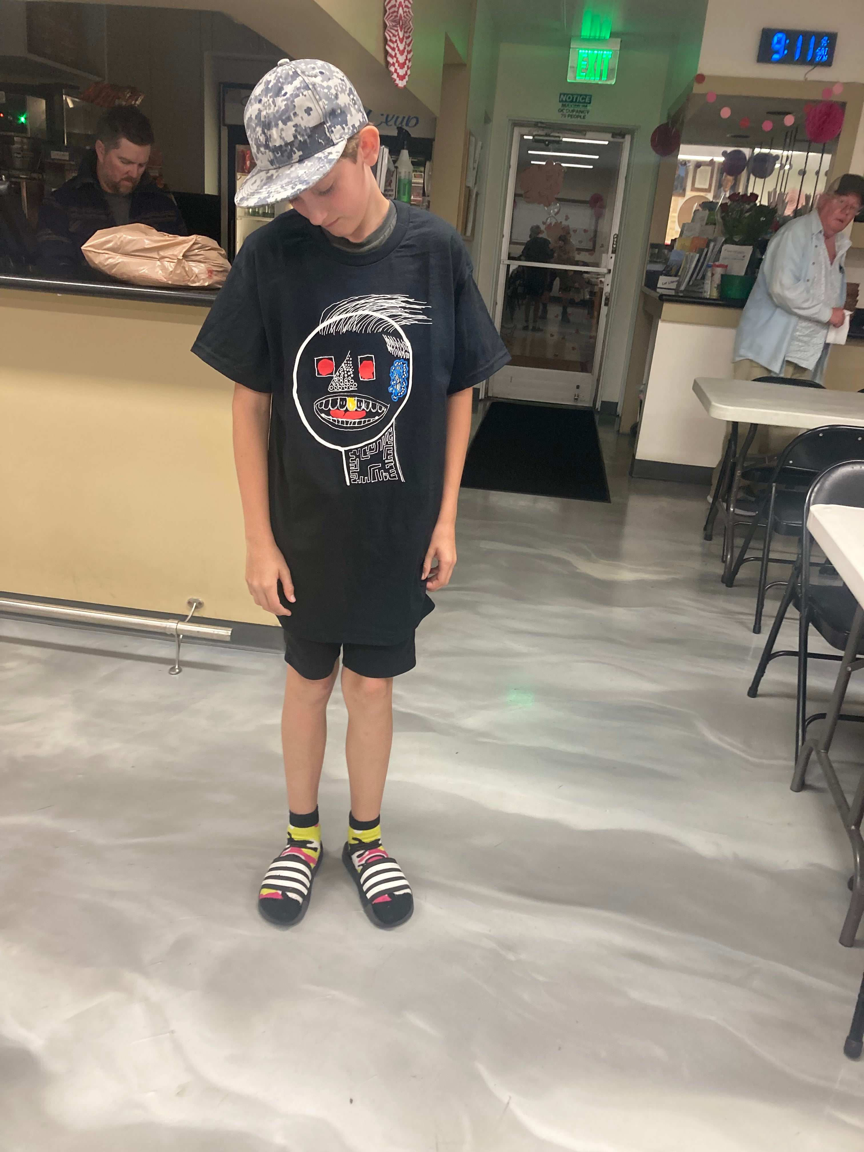 EarLoaf T-Shirt(Black)